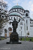 памятник и Собор св. Саввы Сербского в центре Белграда
